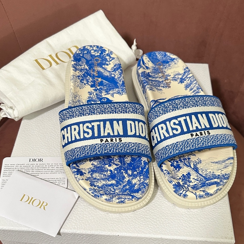 NWT Christian Dior Blue and White Slides